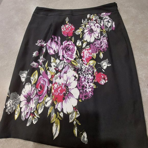 CLEO Women's Black Lined Straight Skirt with Floral Print on Front/Back - Sze 10 - Picture 1 of 8